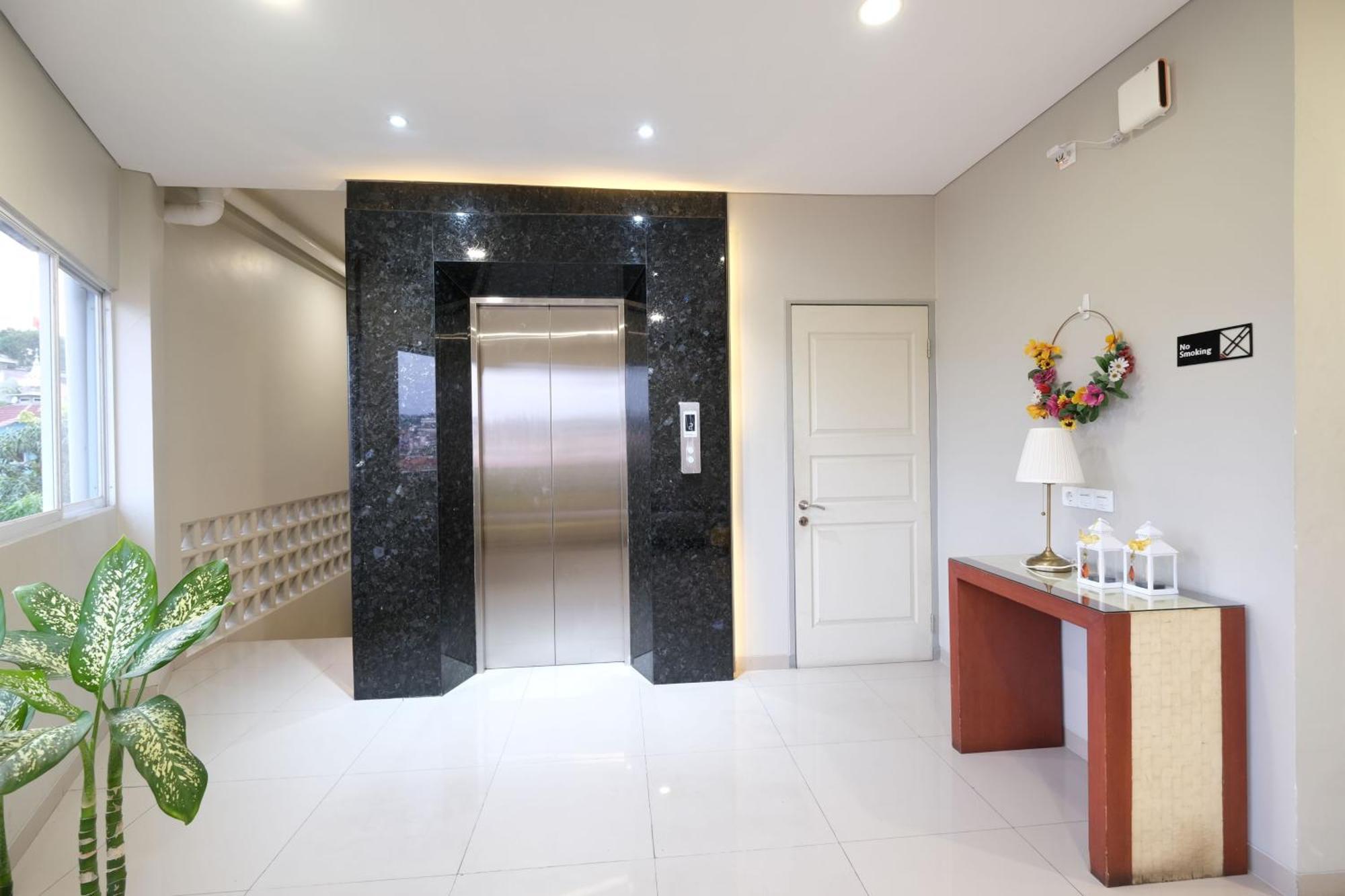 S101 Hotels سيمارانغ المظهر الخارجي الصورة